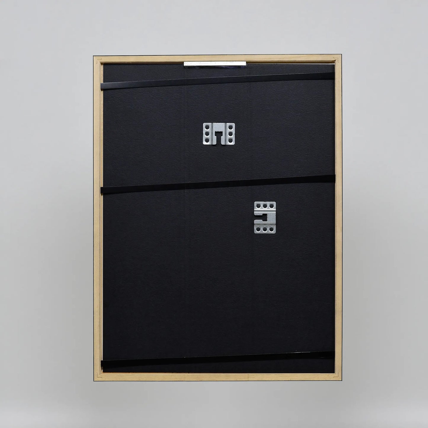 [Schwarz] 2330 – back