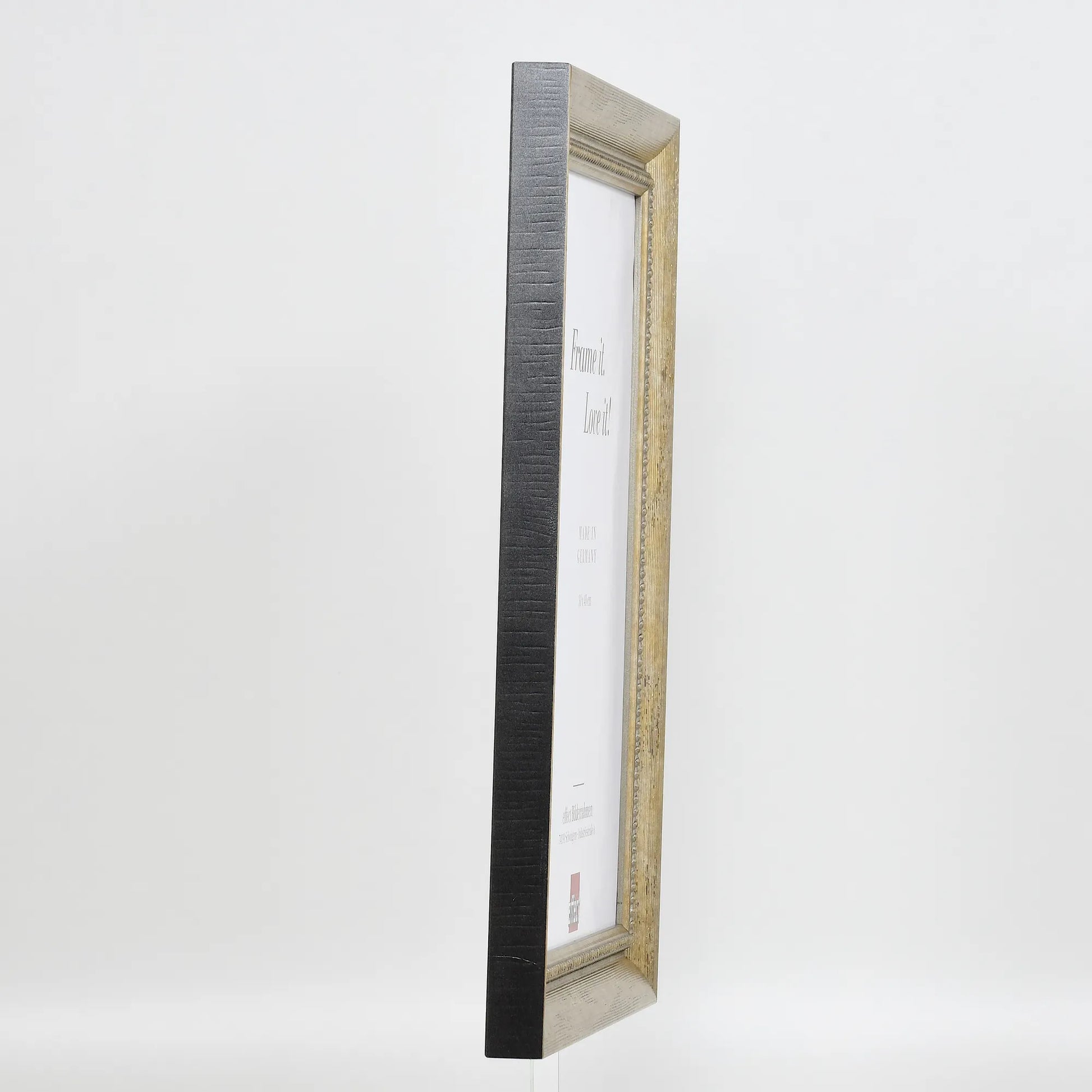 [Gold] 28 – side