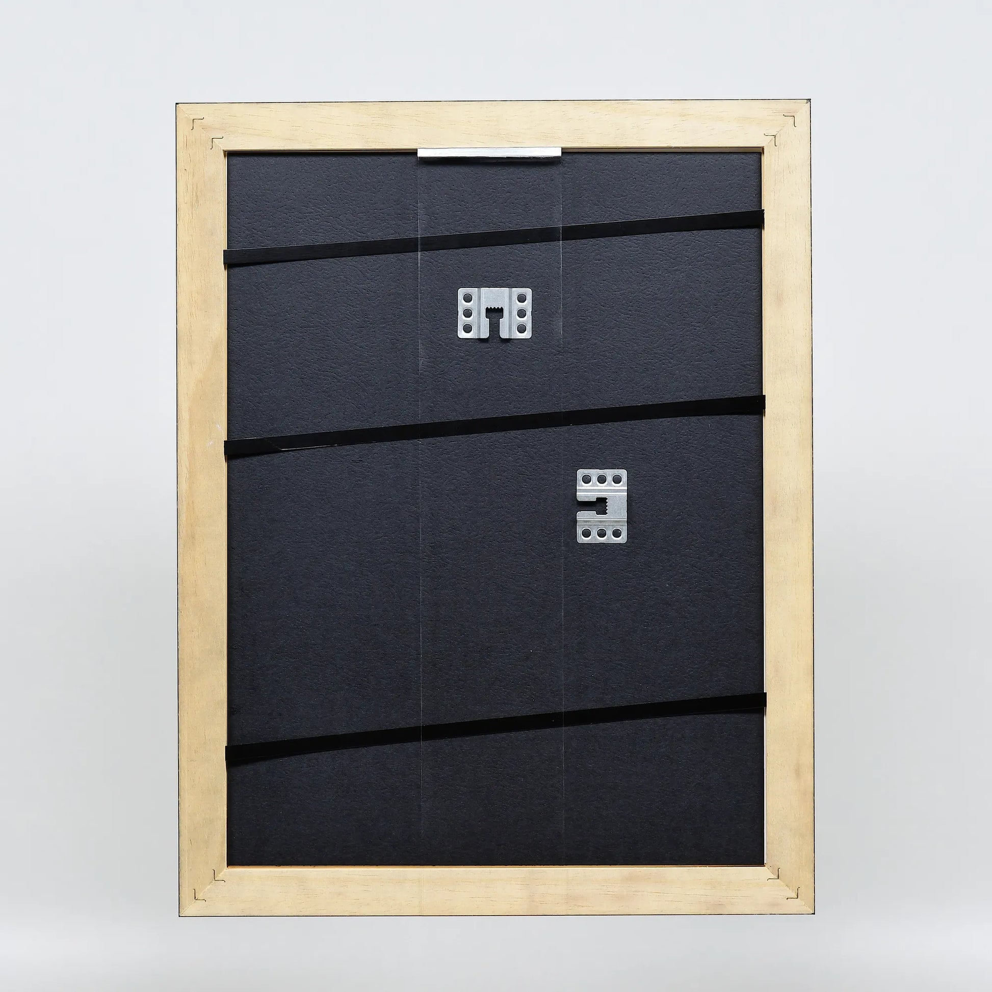 [Schwarz] 64 – back