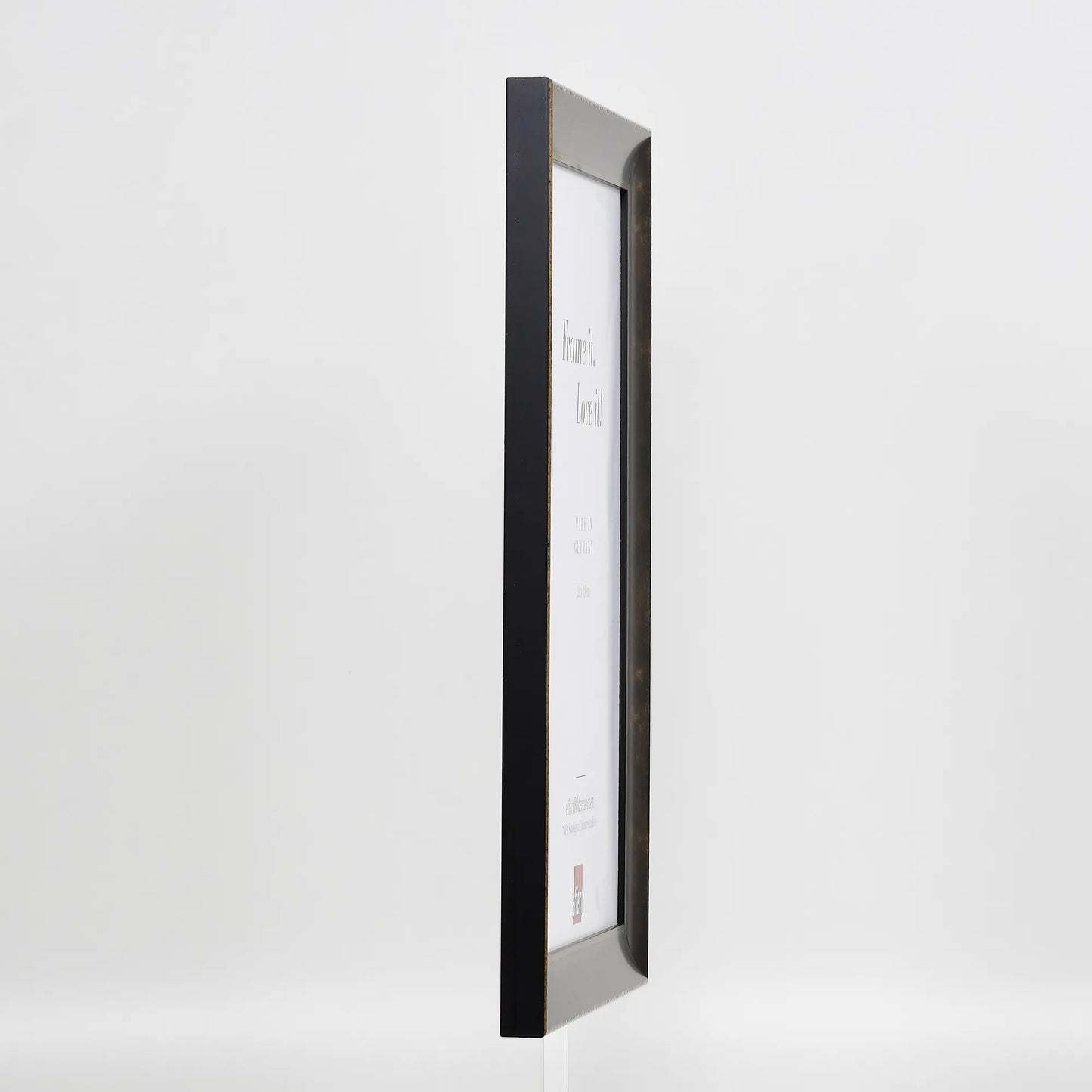 [Schwarz] 68 – side