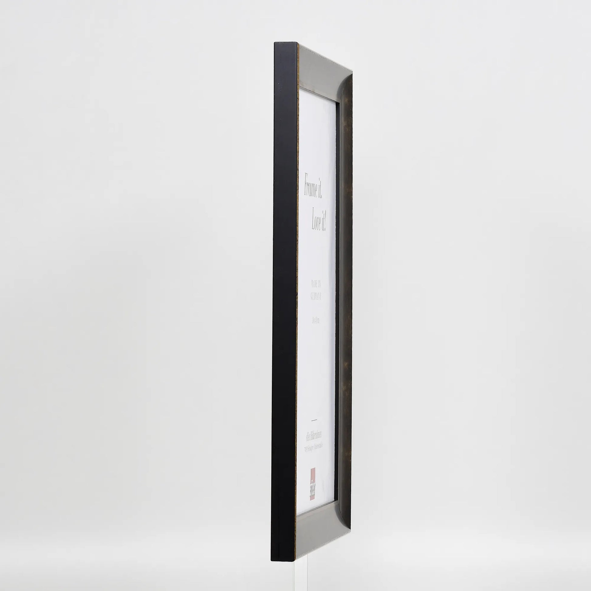 [Schwarz] 68 – side