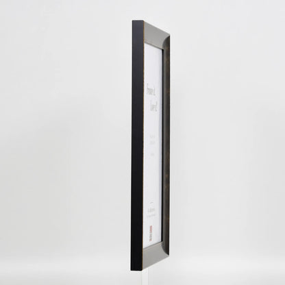 [Schwarz] 68 – side