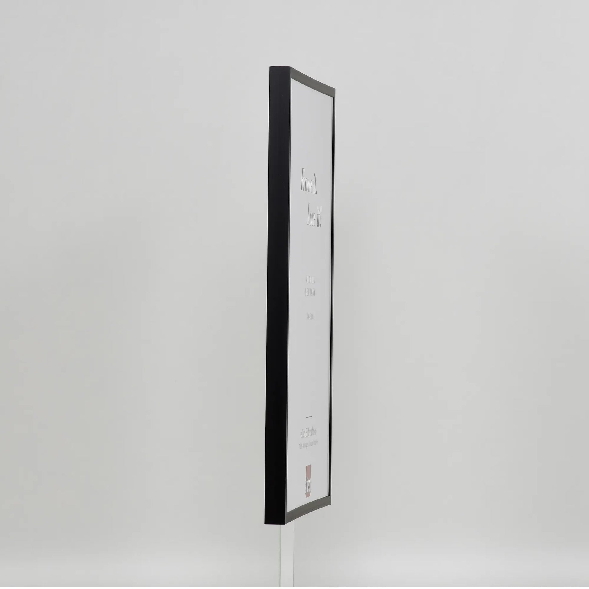 [Schwarz] S2 – side