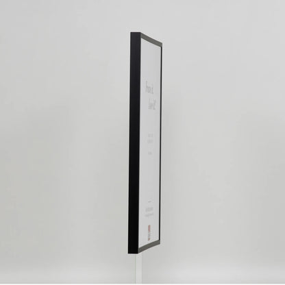 [Schwarz] S2 – side